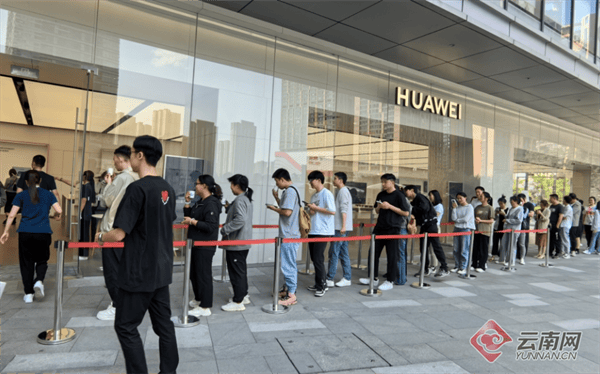 Breaking News: Huawei Pura 70 Sells Out in Under a Minute